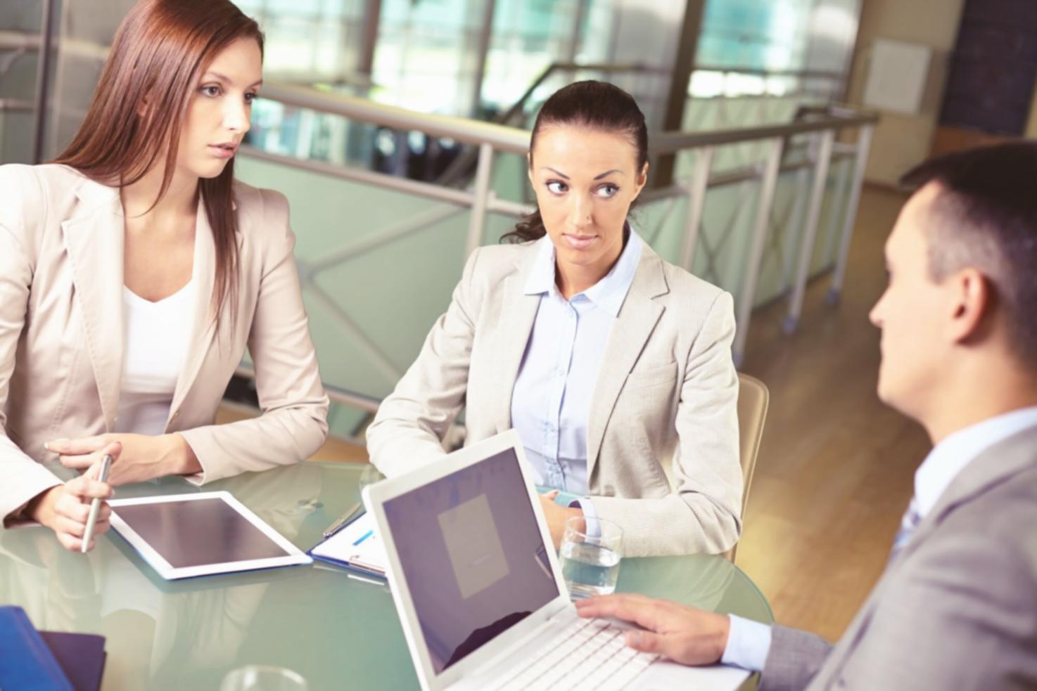 Material de trabajo financiero organizado